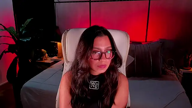 Gia Mazzon online show from March 11, 6:13 pm