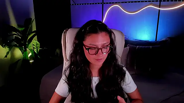 Gia Mazzon online show from February 12, 3:23 pm