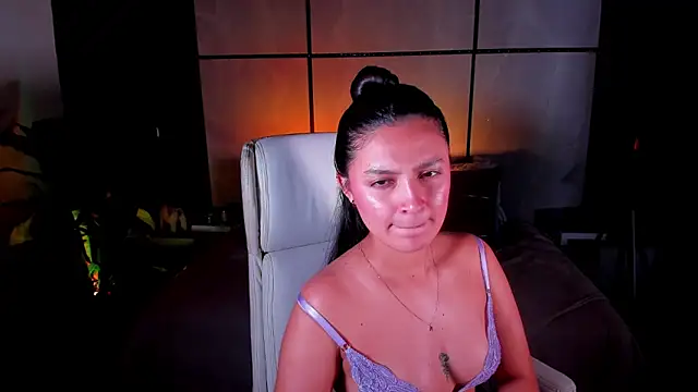 Snapshot of Gia_Mazzon chatting on February 25, 7:38 pm Gia Mazzon online show from February 25, 7:38 pm