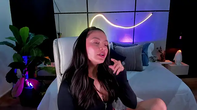 Snapshot of Gia_Mazzon chatting on October 7, 5:47 pm Gia Mazzon online show from October 7, 5:47 pm