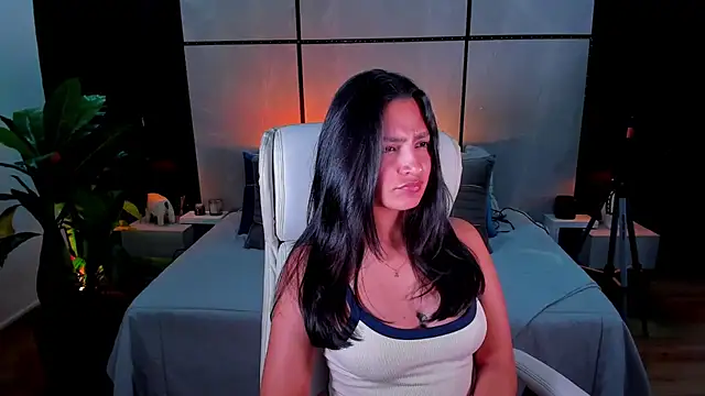 Snapshot of Gia_Mazzon chatting on February 24, 10:36 pm Gia Mazzon online show from February 24, 10:36 pm