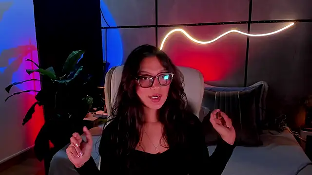 Gia Mazzon online show from February 17, 4:04 pm