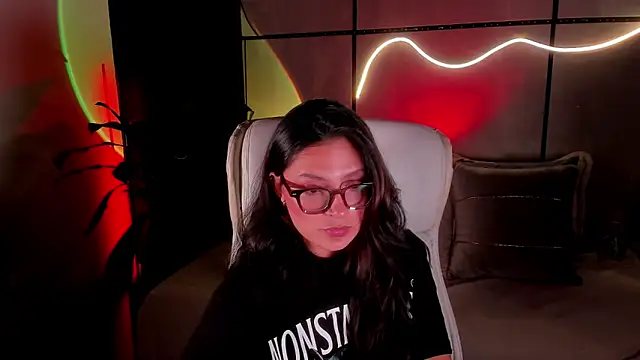 Gia Mazzon online show from February 19, 6:16 pm