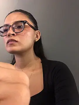 Gia Mazzon online show from June 3, 4:44 pm
