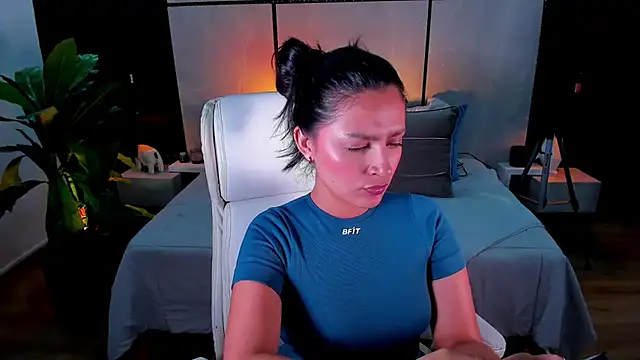 Snapshot of Gia_Mazzon chatting on February 18, 5:53 pm Gia Mazzon online show from February 18, 5:53 pm