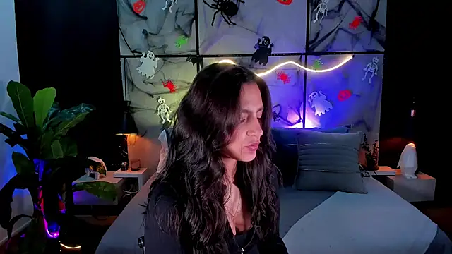 Gia Mazzon online show from October 27, 5:03 pm