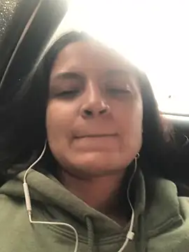 Snapshot of Gia_Mazzon chatting on February 25, 12:38 pm Gia Mazzon online show from February 25, 12:38 pm