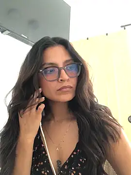 Gia Mazzon online show from June 11, 8:39 pm