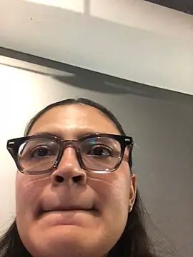 Gia Mazzon online show from May 8, 3:27 pm