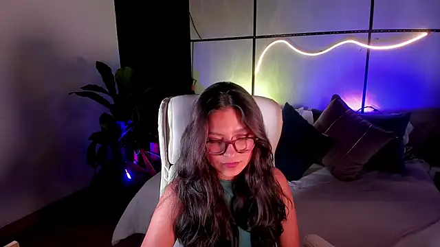 Gia Mazzon online show from November 21, 5:12 pm