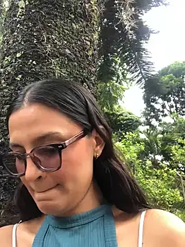 Gia Mazzon online show from April 17, 4:10 pm