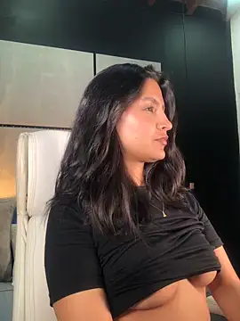 Snapshot of Gia_Mazzon chatting on March 3, 10:31 pm Gia Mazzon online show from March 3, 10:31 pm