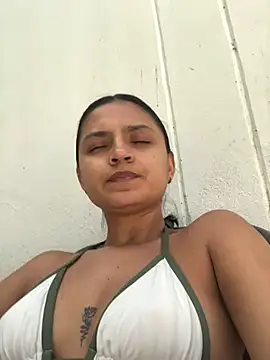 Gia Mazzon online show from May 22, 6:06 pm