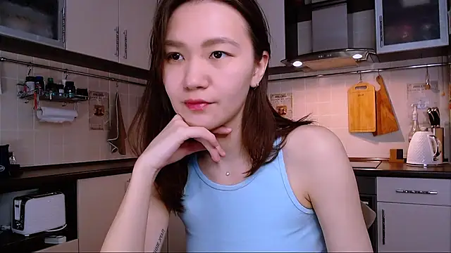 Kelly Yon online show from March 31, 6:37 am