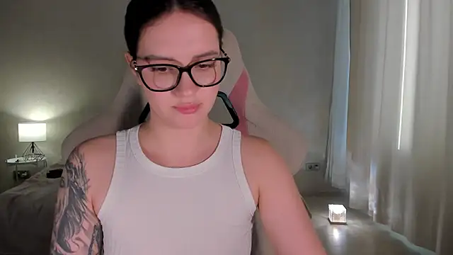 Snapshot of Sonia_moon_ chatting on January 24, 5:31 am Sonia moon online show from January 24, 5:31 am