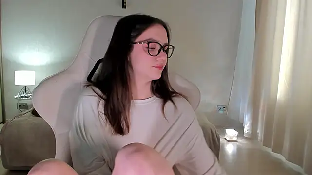 Snapshot of Sonia_moon_ chatting on January 15, 4:36 am Sonia moon online show from January 15, 4:36 am