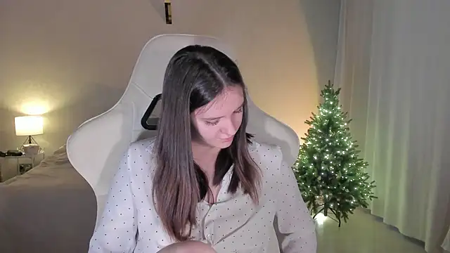 Snapshot of Sonia_moon_ chatting on January 8, 4:34 am Sonia moon online show from January 8, 4:34 am