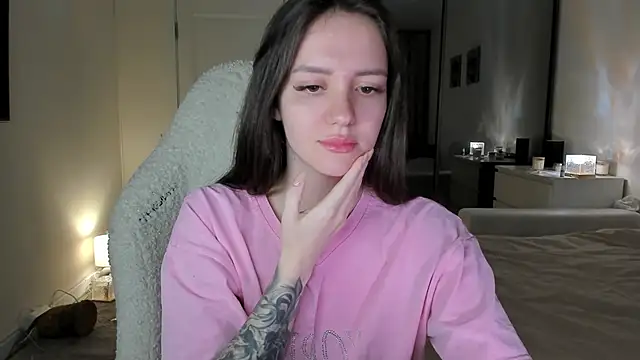 Snapshot of Sonia_moon_ chatting on October 10, 2:34 am Sonia moon online show from October 10, 2:34 am