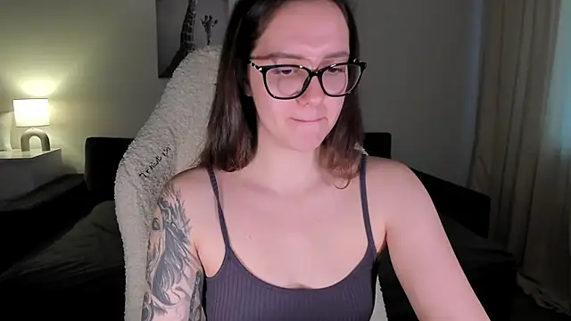 Snapshot of Sonia_moon_ chatting on March 6, 5:35 am Sonia moon online show from March 6, 5:35 am