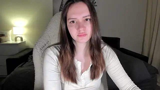 Snapshot of Sonia_moon_ chatting on March 23, 2:04 am Sonia moon online show from March 23, 2:04 am