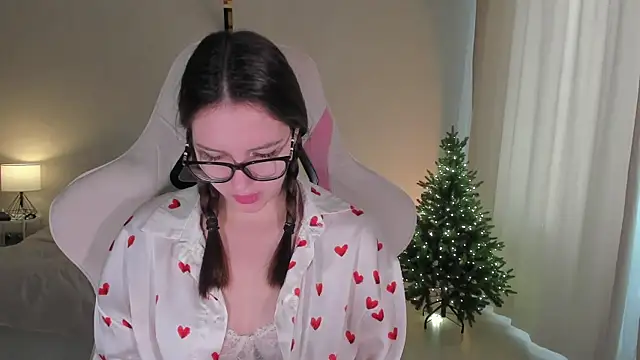 Snapshot of Sonia_moon_ chatting on January 6, 5:41 am Sonia moon online show from January 6, 5:41 am