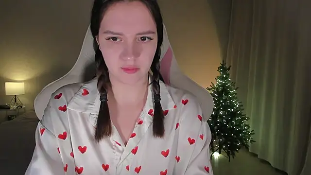 Snapshot of Sonia_moon_ chatting on January 6, 2:04 am Sonia moon online show from January 6, 2:04 am