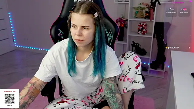 Latex Kitty online show from February 16, 2:59 pm