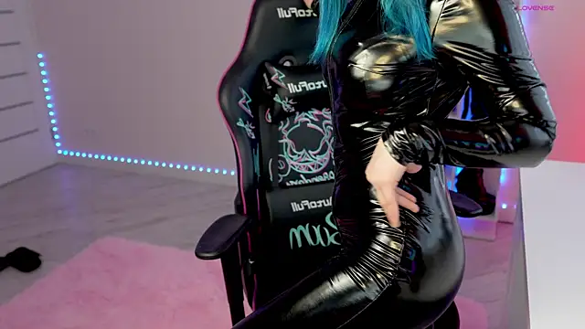 Latex Kitty online show from March 29, 3:57 pm