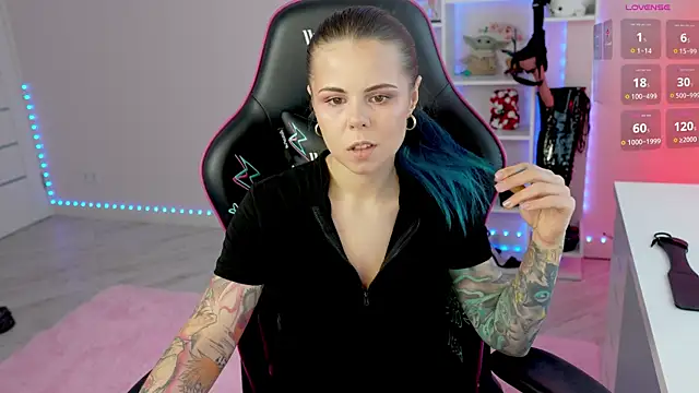 Latex Kitty online show from August 3, 12:44 pm