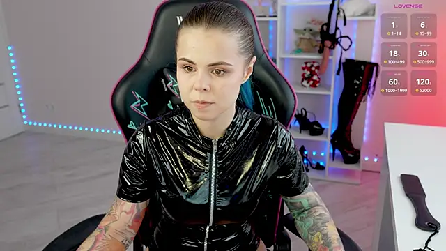 Latex Kitty online show from June 9, 1:23 pm