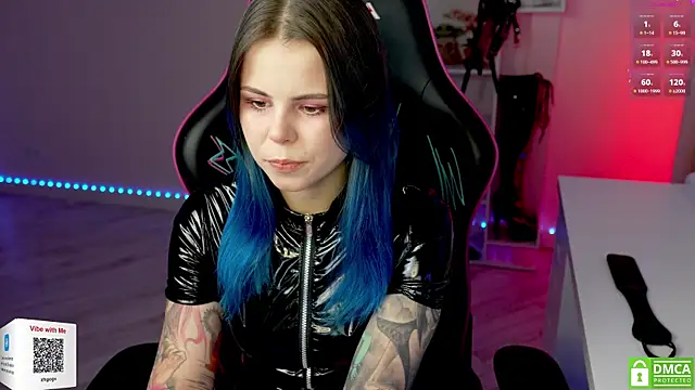 Latex Kitty online show from January 14, 2:20 pm