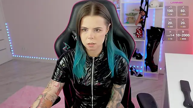 Latex Kitty online show from April 9, 1:28 pm