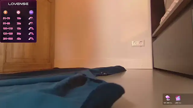 Snapshot of sorairosky chatting on December 3, 12:37 pm sorairosky online show from December 3, 12:37 pm