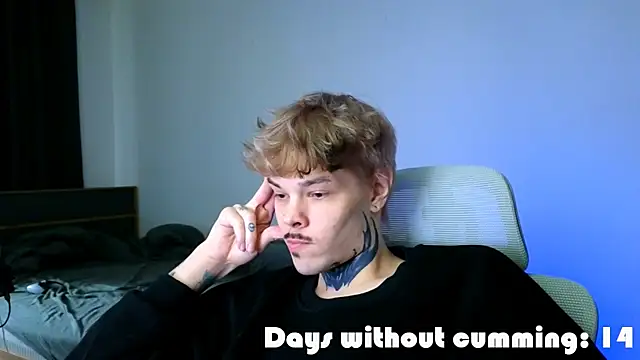 DENIS HERE online show from April 17, 9:23 am