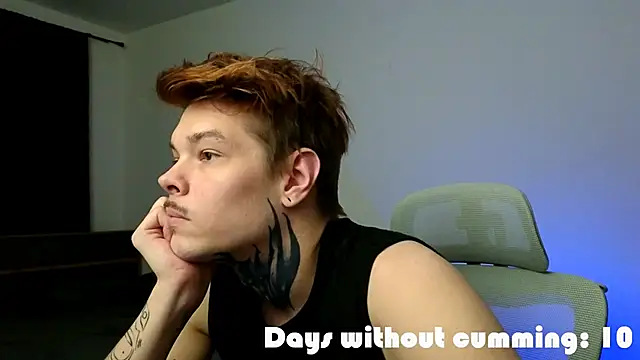 DENIS HERE online show from April 15, 3:01 am