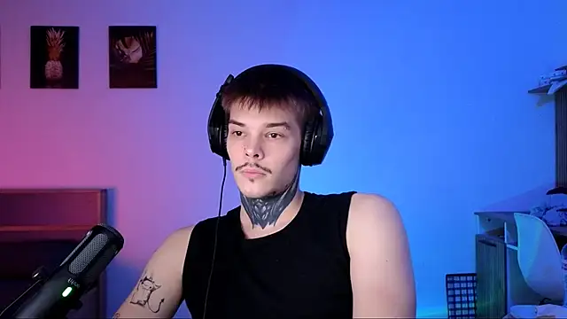 DENIS HERE online show from November 21, 6:07 pm