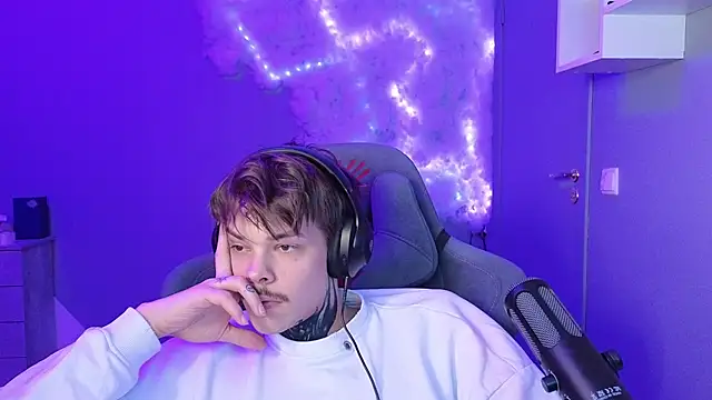 DENIS HERE online show from January 24, 4:48 am
