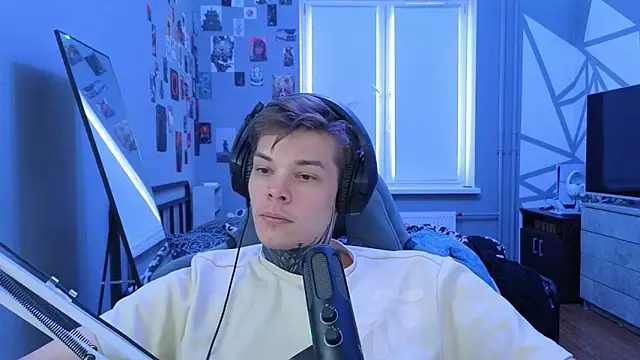 DENIS HERE online show from March 11, 9:56 am