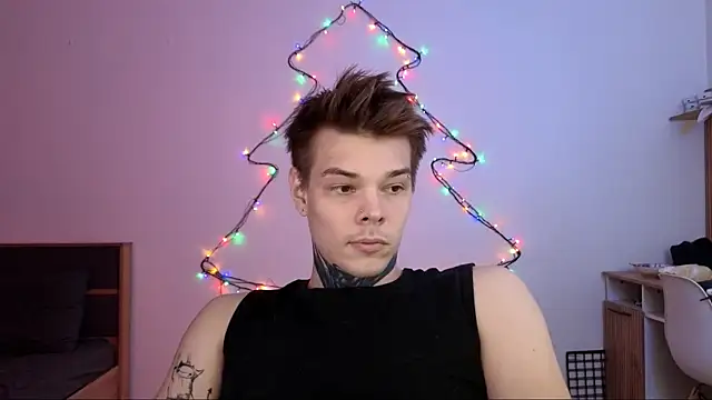 DENIS HERE online show from December 2, 10:28 am