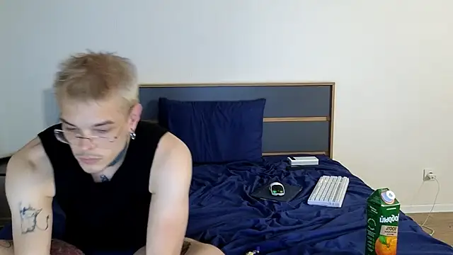 DENIS HERE online show from September 11, 4:07 pm