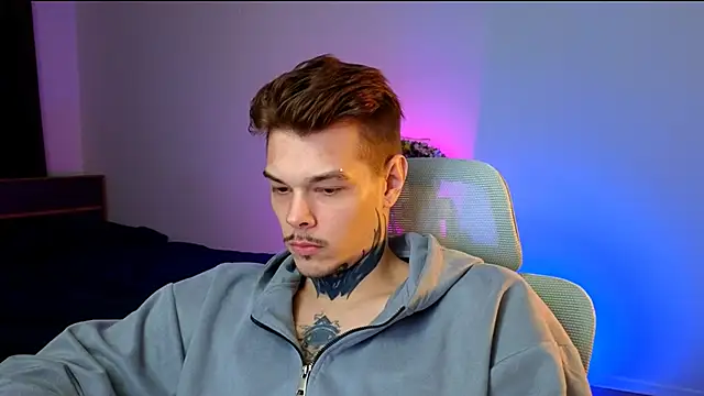 DENIS HERE online show from February 15, 6:29 pm