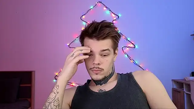 DENIS HERE online show from November 30, 4:52 pm