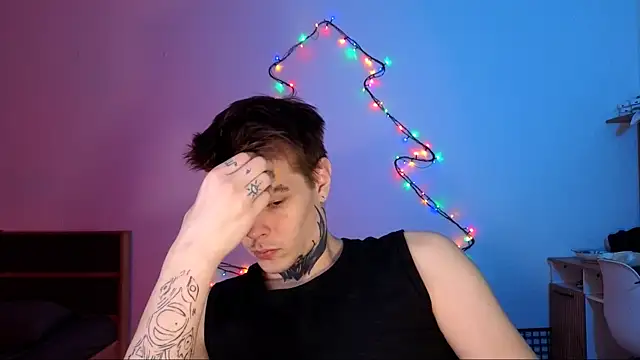 DENIS HERE online show from December 3, 5:41 am