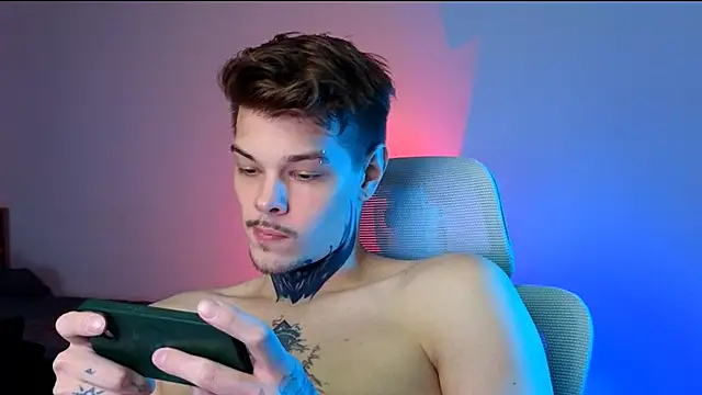 DENIS HERE online show from February 22, 2:58 am