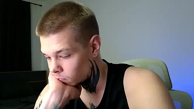 DENIS HERE online show from May 25, 4:38 pm