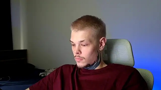 Snapshot of DENIS_HERE chatting on June 12, 5:21 pm DENIS HERE online show from June 12, 5:21 pm