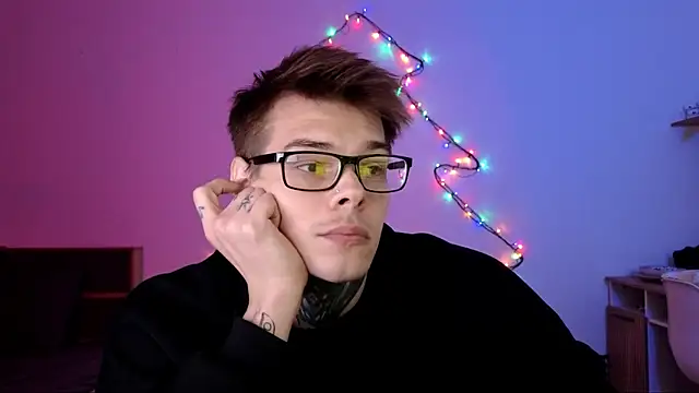 DENIS HERE online show from December 1, 10:10 pm