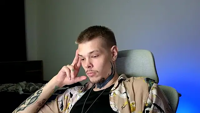 Snapshot of DENIS_HERE chatting on June 10, 7:04 pm DENIS HERE online show from June 10, 7:04 pm