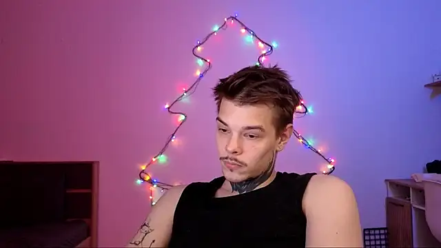 DENIS HERE online show from November 28, 8:31 pm