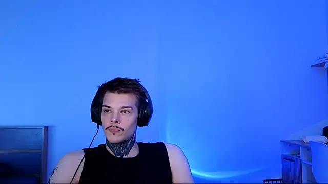 DENIS HERE online show from November 27, 6:19 pm